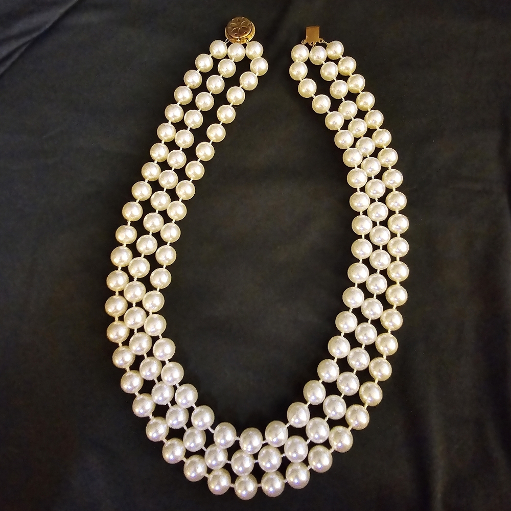 Classic 60s Vintage Triple Strand Faux Pearls
